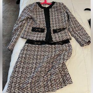 Skirt and jacket suit